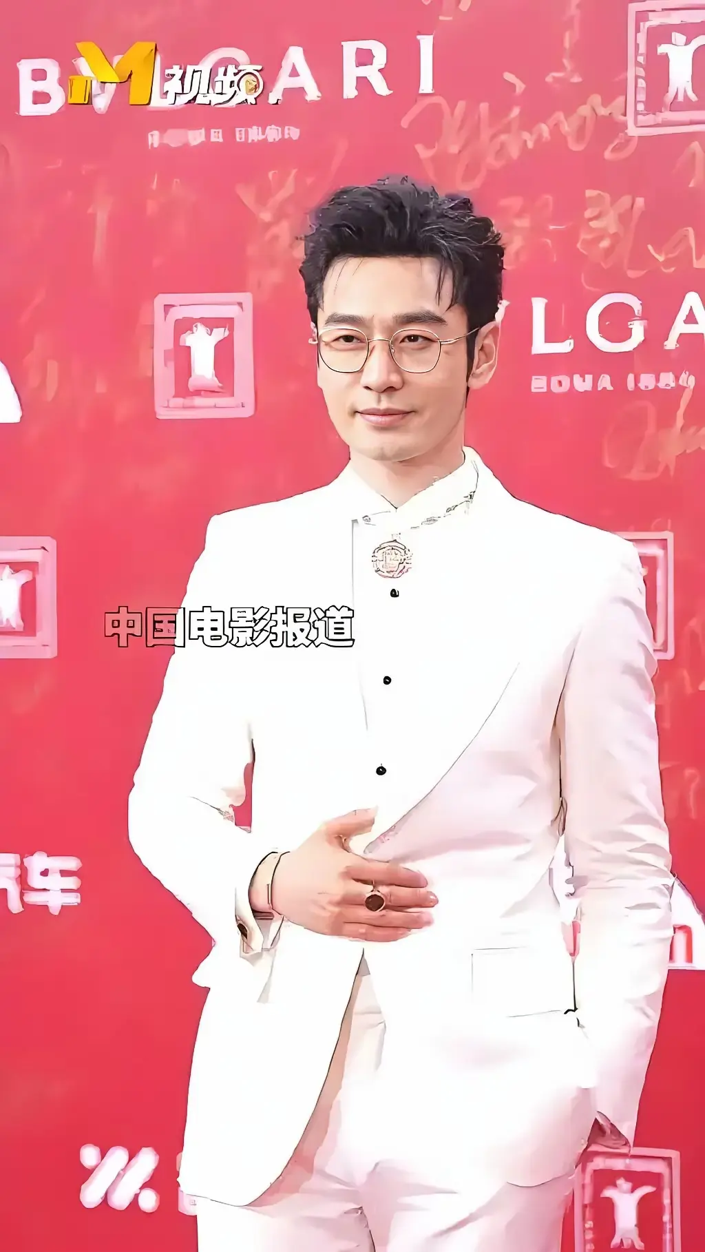 黄晓明他这么有钱了，就不能定制个好点的假发吗