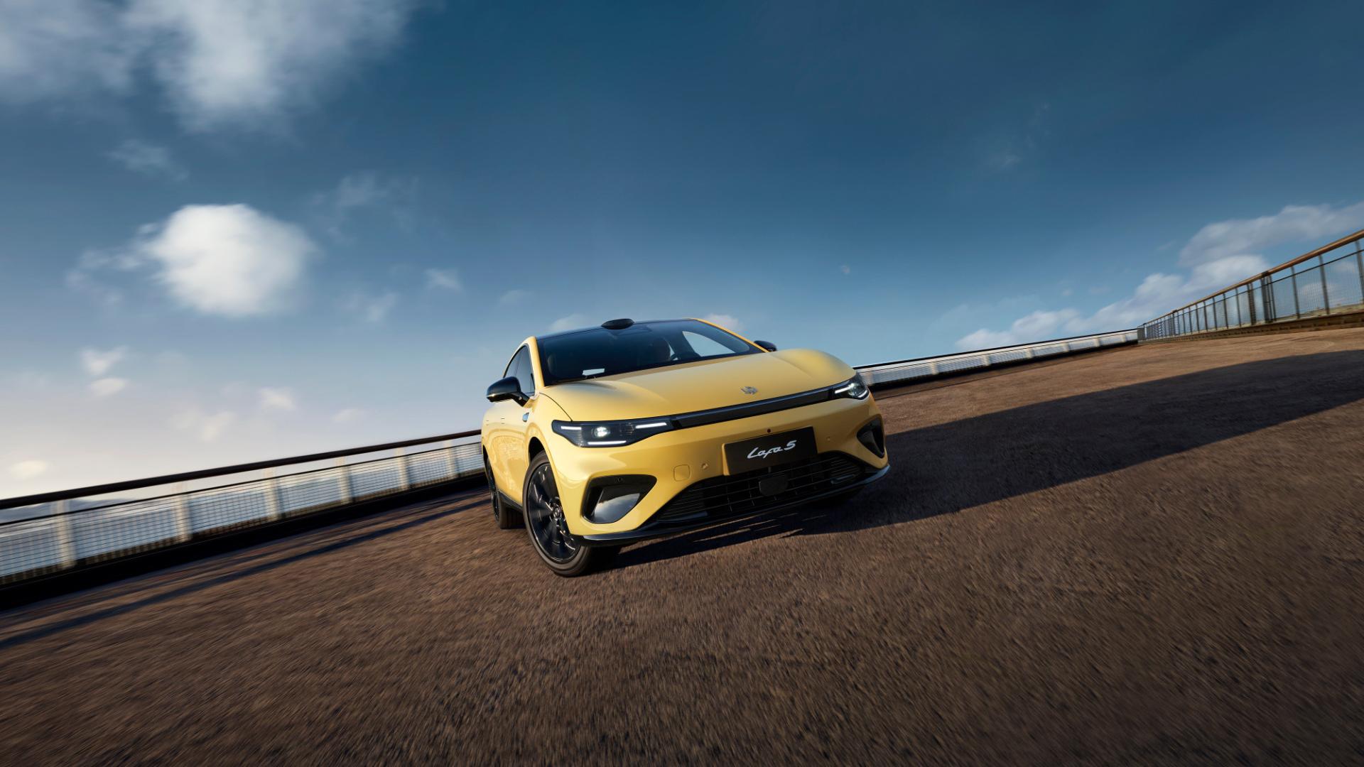 零跑Lafa5开启预售，推出五款配置车型