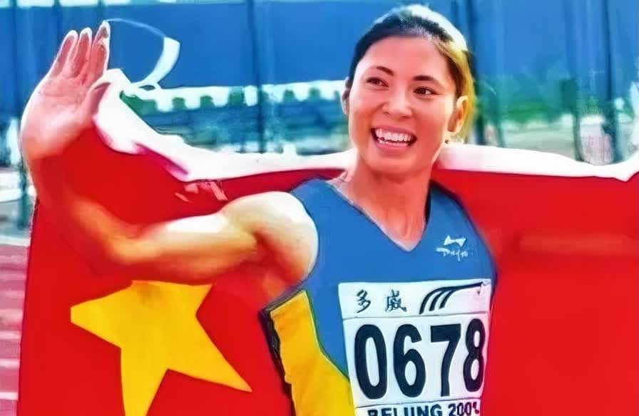 中国女子100米短跑杰出代表
李雪梅——亚洲纪录10秒79（保持者） 梁小静—