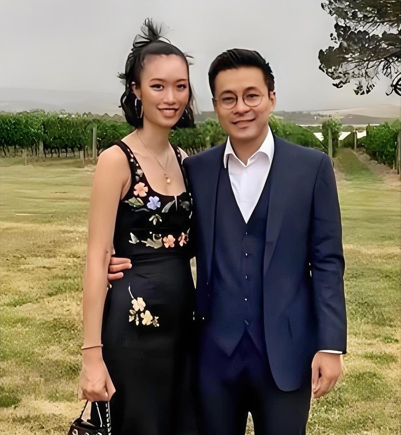 霍启仁居然娶了泰国女友南风！要知道霍家一直有不娶外籍的“家规”，霍启山当年就因此