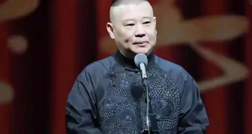 其实王慧心里很清楚，
就连郭麒麟心里也清楚，
郭德纲愿意把德云社交给郭麒麟，