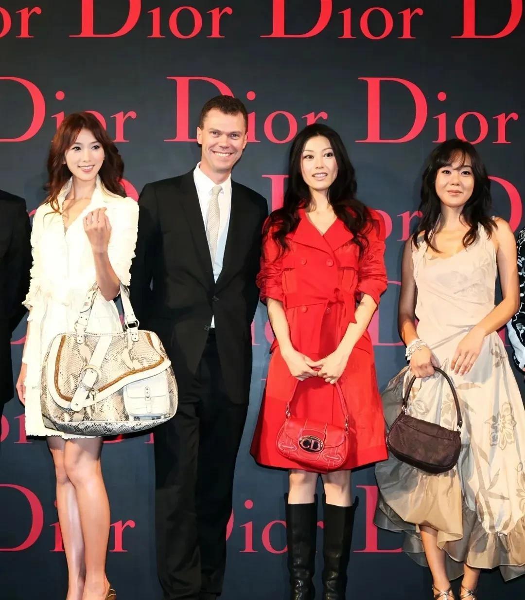 2006年Dior上海大秀真是神仙打架！
孙俪、高圆圆、李嘉欣、林志玲、金允珍等