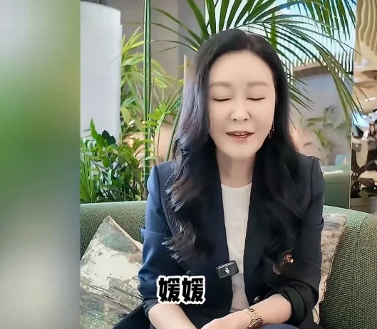 王小骞的天可能都塌了，一觉醒来，网上都骂她的东西，悼念朱媛媛而惨遭网友痛骂，这事