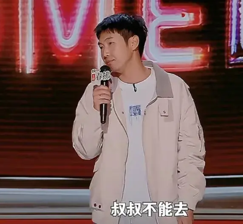 杨蒙恩：开始筹办婚礼之后，好多落后婚俗我没法接受，比如结婚那天一定要穿红秋衣，红