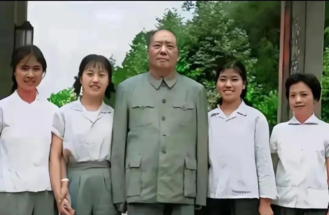 伟人身边这四位女性，你能认出几位？个子都不低呀？