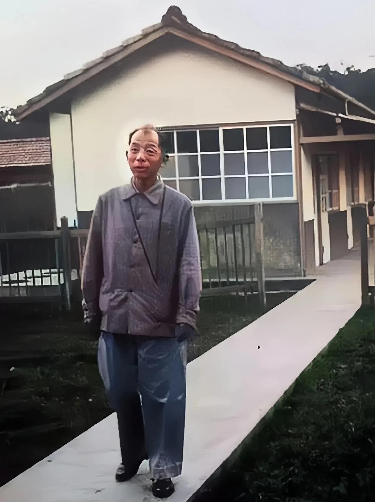 张学良并不帅！这照片实在太真实了，看看被蒋中正囚禁在台湾时期的张学良吧！这就是张