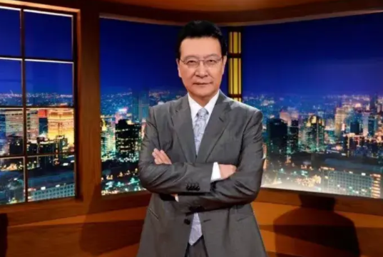 赵少康玩政治还是嫩了点。赵少康突然指责朱立伦没胆魄推动倒阁，未回应蒋万安的提议，