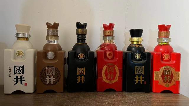 酒厂接连“暴雷”，酒友未必有漏可捡，不如看戏