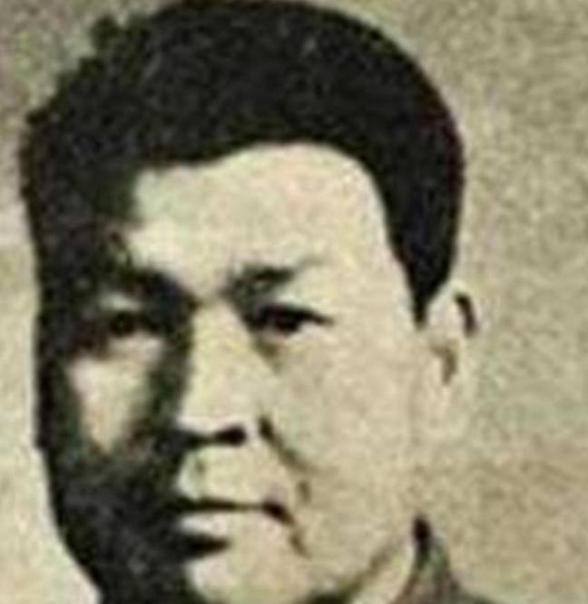 1972年，63军副军长余洪信，因奸污妇女，被连降三级，他气不过，竟在深夜持枪对