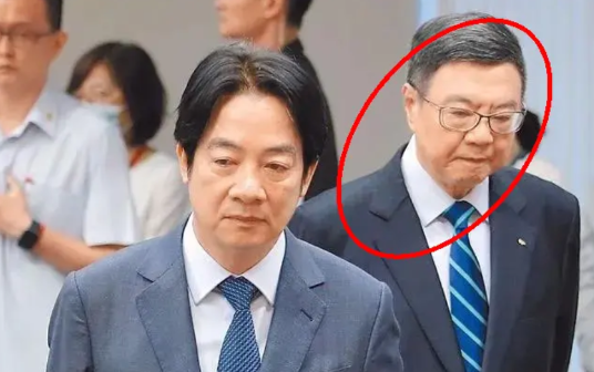 国台办点名赖清德是台独“祸首”，跑不掉。 

发言人说赖清德一边搞挑衅，一边给自