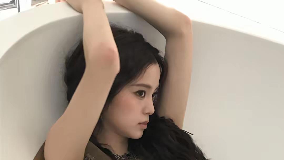 欧阳娜娜身材如何？数据才能说明问题，前凸后翘确实不错。