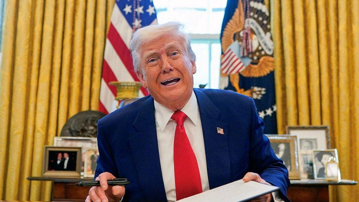 特朗普被泰柬打脸，扬言追究责任，洪森不想再打，泰国亮出底线