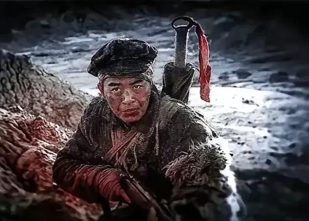 1937年，一走散的西路军战士在村里突然遇到两个马家军骑兵。回去，躲闪，都会引起