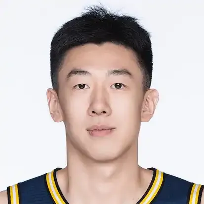 广东队这场球跟山西队真的拼的太惨烈了，吉伦沃特一直骂裁判两次技术犯规被驱逐出场，