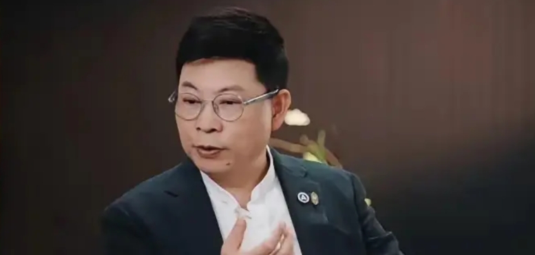 为什么余承东在短短几年时间，就可以改写汽车发展方向？

并且五界成为领头羊一般的
