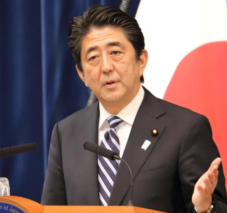 石破茂确实不能小看，能想到安排安倍晋三的遗孀安倍昭惠去俄罗斯找普京打感情牌，确实