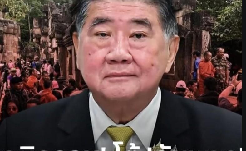 现在又出了新情况 —— 泰国前总理佩通坦，也就是那位被宪法法院停职的女总理，最近
