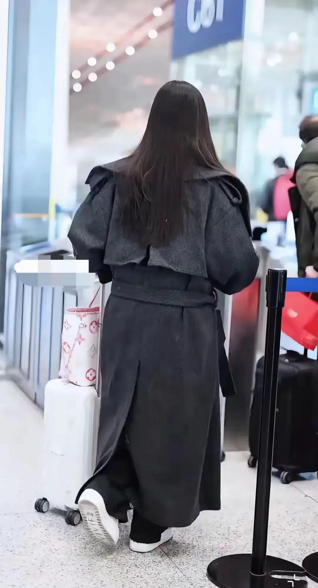 李湘可能要和王岳伦急眼了！

这些年她费尽心思给女儿王诗龄营造的精致形象，最近被
