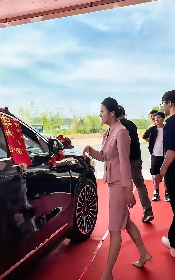 端庄大气的婚礼策划。