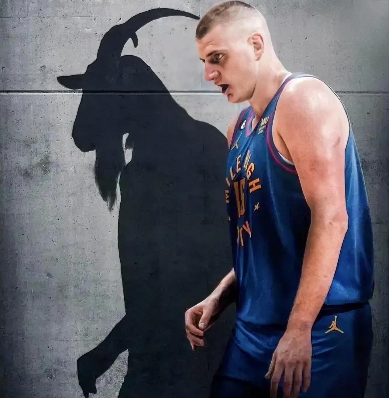 NBA史上强空砍群群主，约基奇职业生涯四次50+得分全部输球！
今天约基奇爆砍6