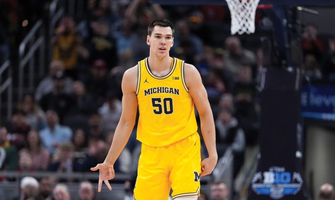 ESPN的哈慕斯·查拉尼亚报道，弗拉基斯拉夫·戈尔丁已与迈阿密热火队达成一份双向