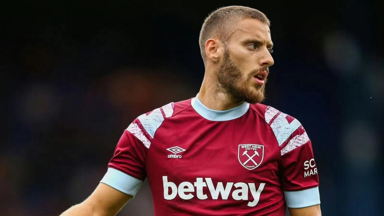 失去意识！都灵弗拉西奇赛后忽然晕倒！