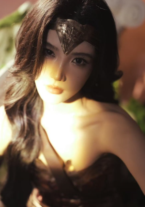 戴燕妮的这闪耀的妆造，是不是超可以的！