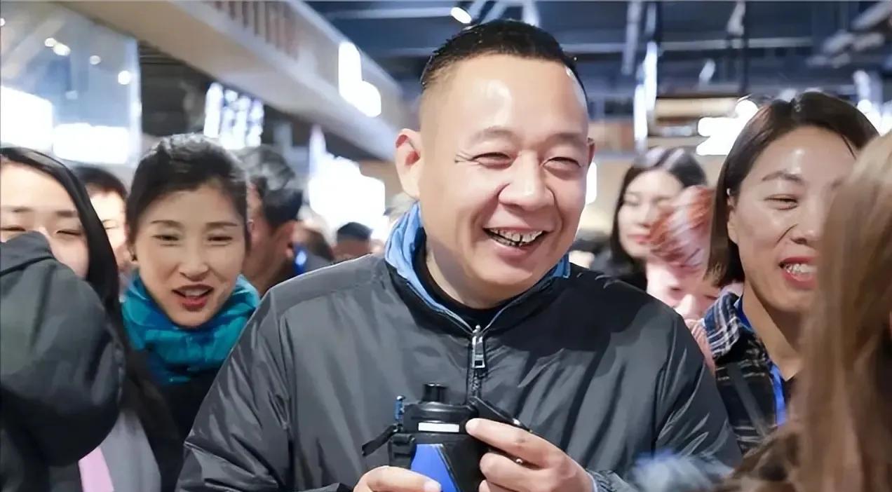 学胖东来学成了在评论区里被无数网友胖揍，某超市也是没谁了。
学胖东来了，盈利了，