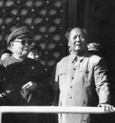 叶剑英元帅八十五岁大寿时，他含泪说：当年，我如果不跟毛主席，我就很平庸。
189