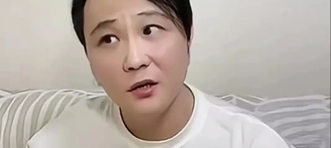 德云社郭德纲的原弟子闫云达，毫不留情地怒斥“怼神”郑好。闫云达直言，这郑好过去的