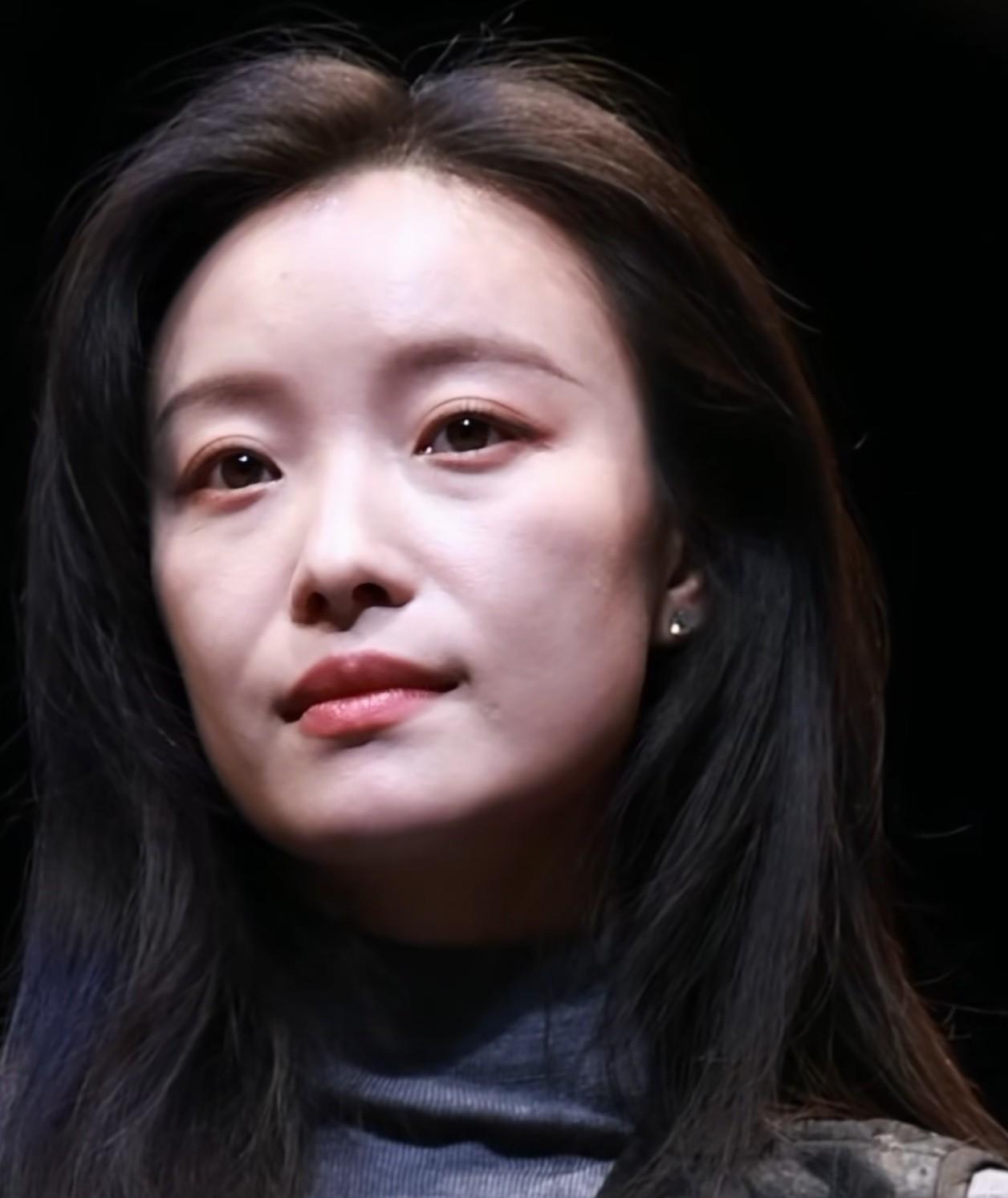 总感觉女的比男的老的快，你说为啥呢？[捂脸][捂脸][捂脸]