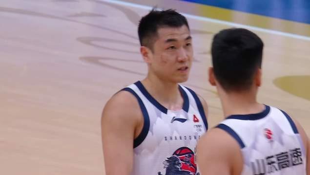 2场三分11中1，山东男篮外援选错了 高诗岩只想证明自己 缺护筐蓝领