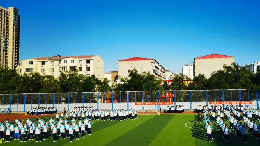 礼赞国庆，拳舞青春---邯郸市三中高二年级举办校园太极拳比赛