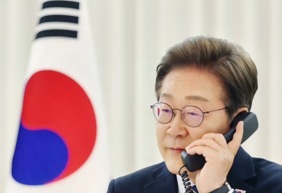 变脸太快了！  

刚刚，多家韩国媒体在报道中称，韩国总统李在明与日本首相石破茂