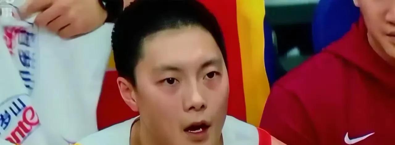 郭士强后悔了吧，亚洲杯没带赵继伟，胡明轩打韩国表现挣扎，一号位没人组织串联，半决