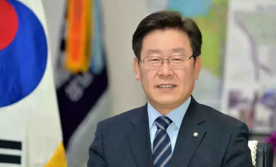 炸锅了！韩国的大瓜又来了！

当九三阅兵的脚步越来越近，本应出现在现场的韩国总统