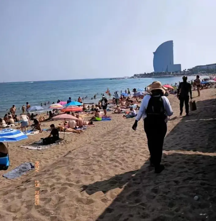 千万不要去裸体海滩，去西班牙，千万不要去裸体海滩，不然会后悔
