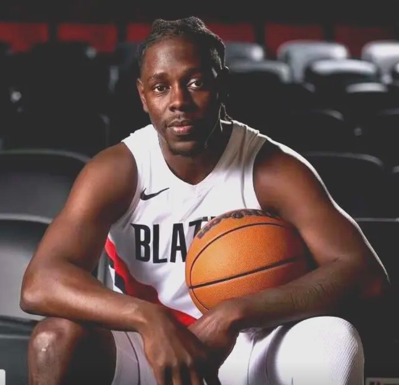 霍乐迪感觉自己被演了
本来他不在开拓者节奏放慢打阵地战了，结果他一回来又开始打五