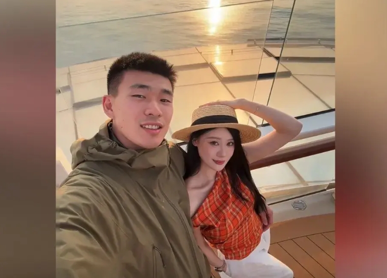 真甜蜜！范志毅女儿为守门员未婚夫过生日！

近日，范志毅女儿范斯晶，在社交平台晒