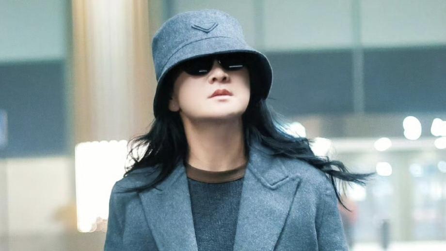 贾玲突然变小一圈，网友在问“她咋瘦的”