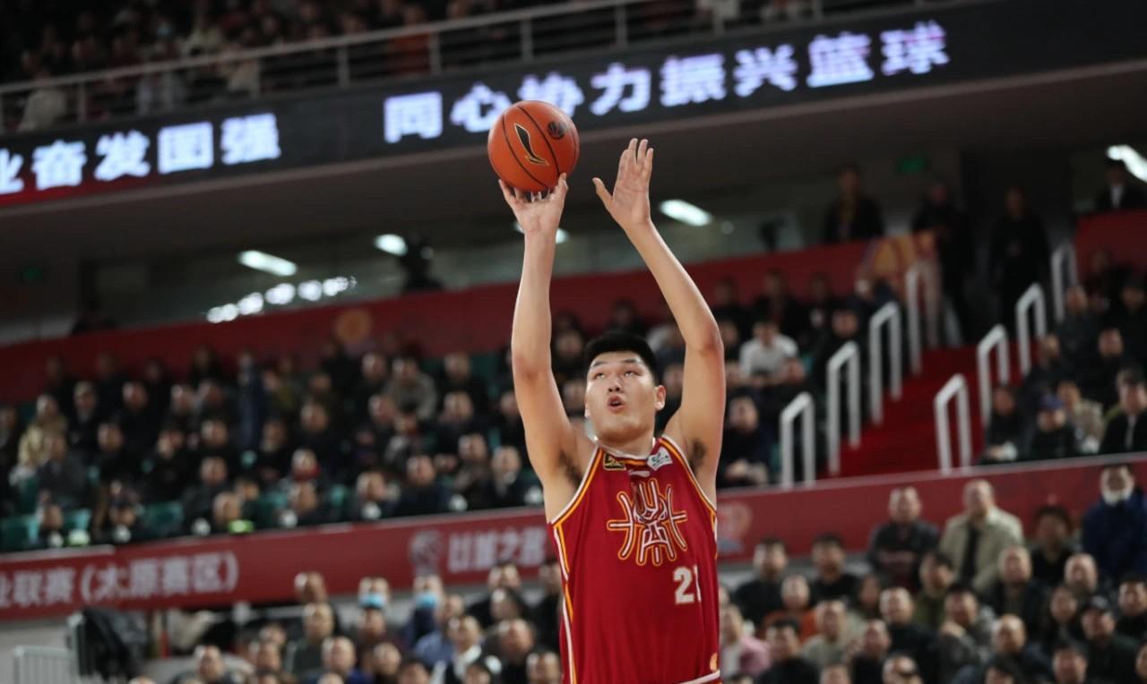 山西男篮近期传闻颇多，外援有了新的人选，本土球员也迎来新的机遇。俱乐部休赛期的运
