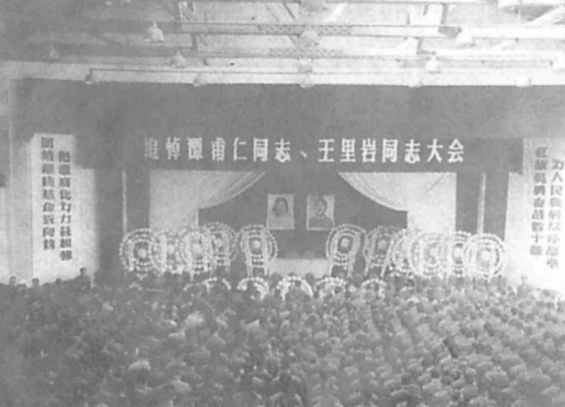 1970年，开国中将谭甫仁夫妇，在家里被残忍杀害，然而，凶手被抓后，竟然说出如此