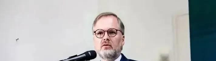 捷克讨好美国损失惨重











捷克为了讨好美国，不惜“自毁前程”，