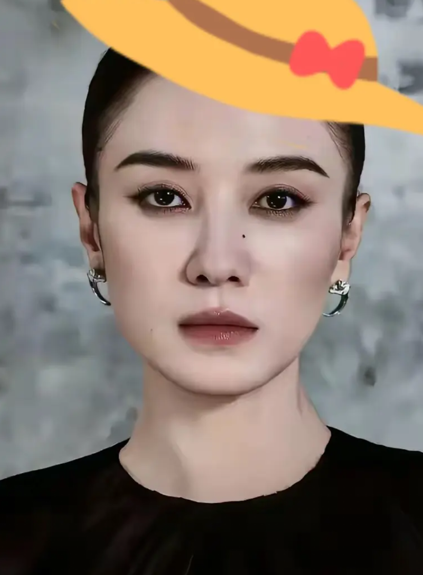 宋佳捐了100万！为啥说特别难得？
演员宋佳给女高捐了100万。  
为啥说这笔