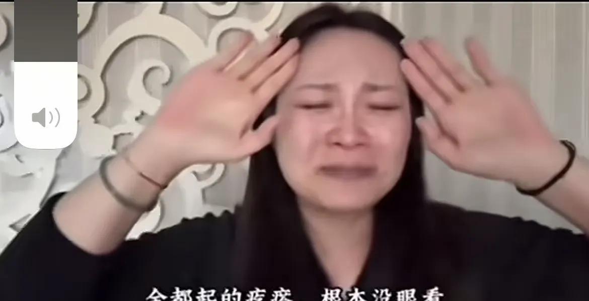 一条裤头卷起千层浪！
估计“裤头姐”这会抱着脚在痛哭流涕呢！
不仅是她要赔胖东来