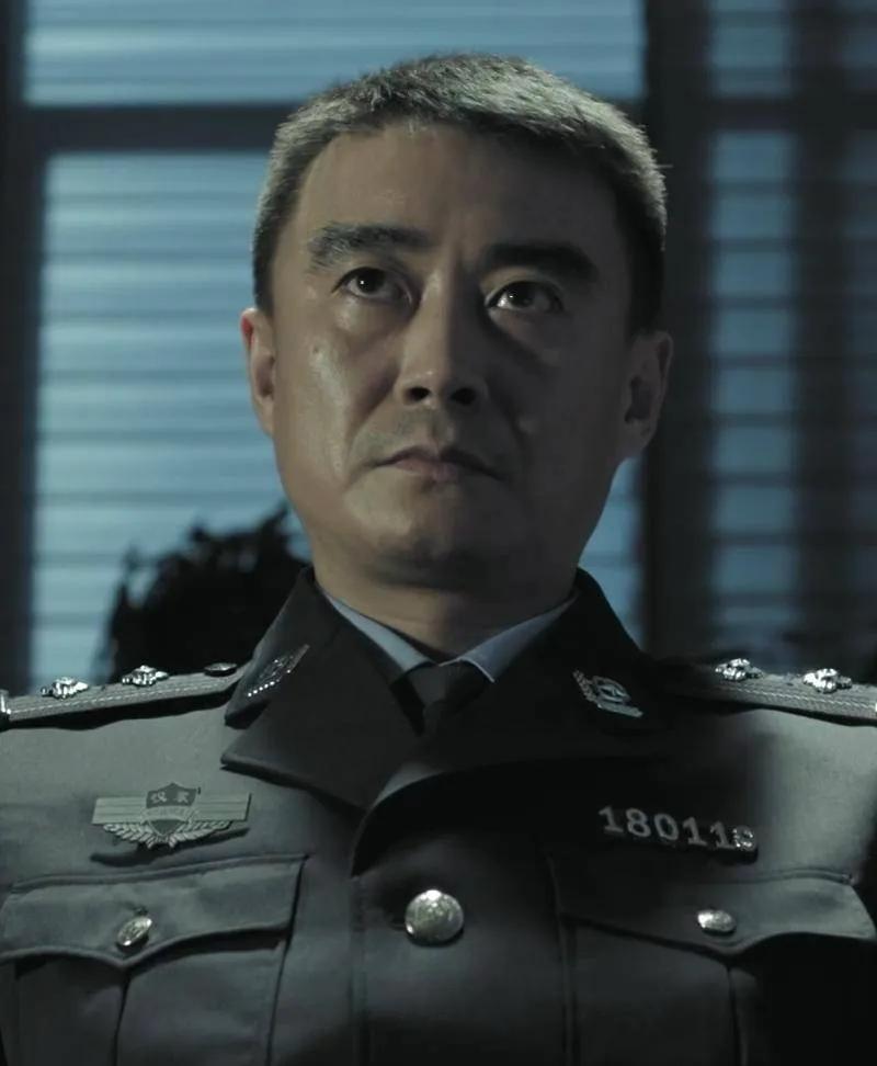 在电视剧《人民的名义》中，程度的警衔是个很有意思的话题，很多人觉得他的警衔低了。