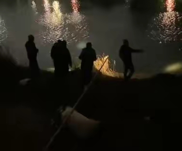 湖南娄底，一名女护士跟4名男性麻友打麻将到凌晨0点，此后又喝酒到凌晨2点，喝醉之