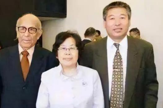 2011年，日本打着文化交流的口号借走中国国宝级文物，展出后却离奇失踪，日方表示