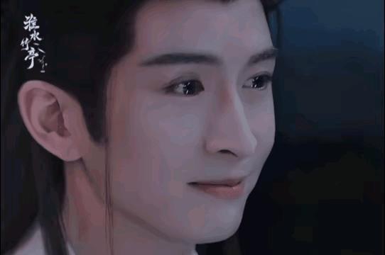 #新锐创作者成长计划# 
当我拿出这三张     张云龙的动态图，阁下该如何应对