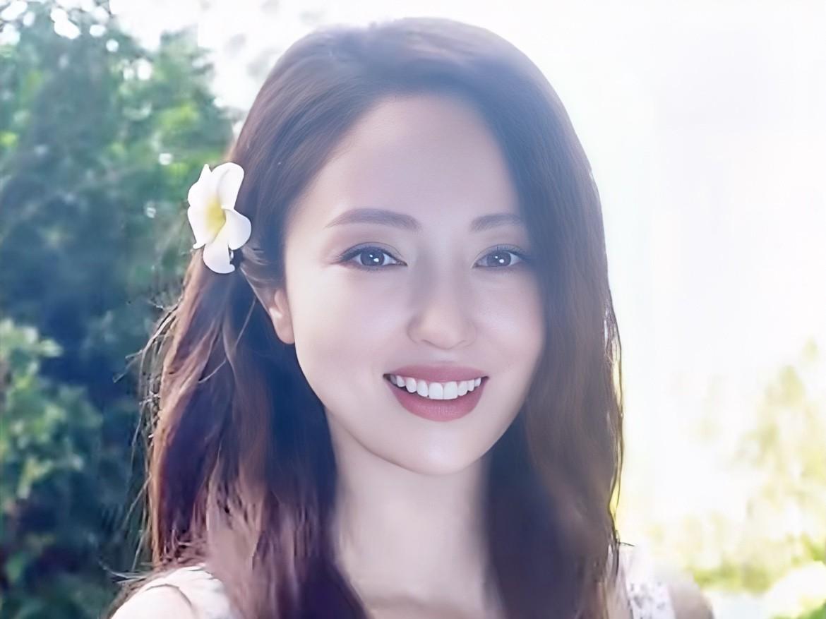 董璇突然宣布自己再婚了，
时间真的是最好的良药。
以前董璇曾经在一个节目上说过：